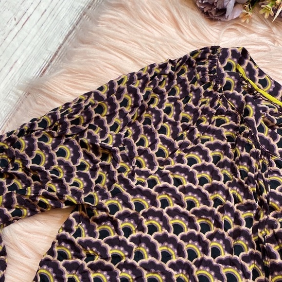 Boden Geometric Floral Retro Patterned Popover Blouse - Picture 3 of 11